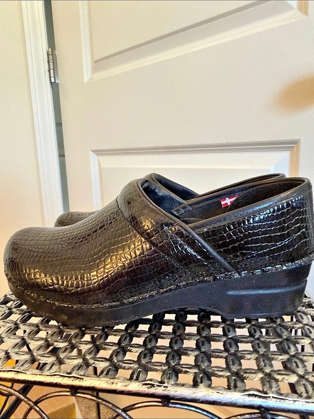 Sanita Professional Croc Embossed Patent Clog Black 39